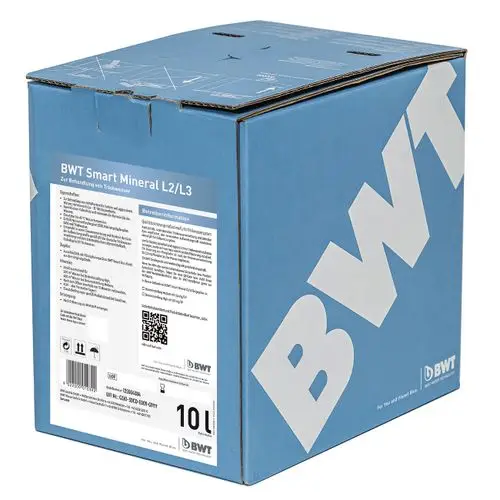 BWT Verpackung für Smart Mineral L2/L3, zur Behandlung von Trinkwasser, 10 Liter Inhalt. Auf der Vorderseite befinden sich Betriebsinformationen und ein QR-Code.